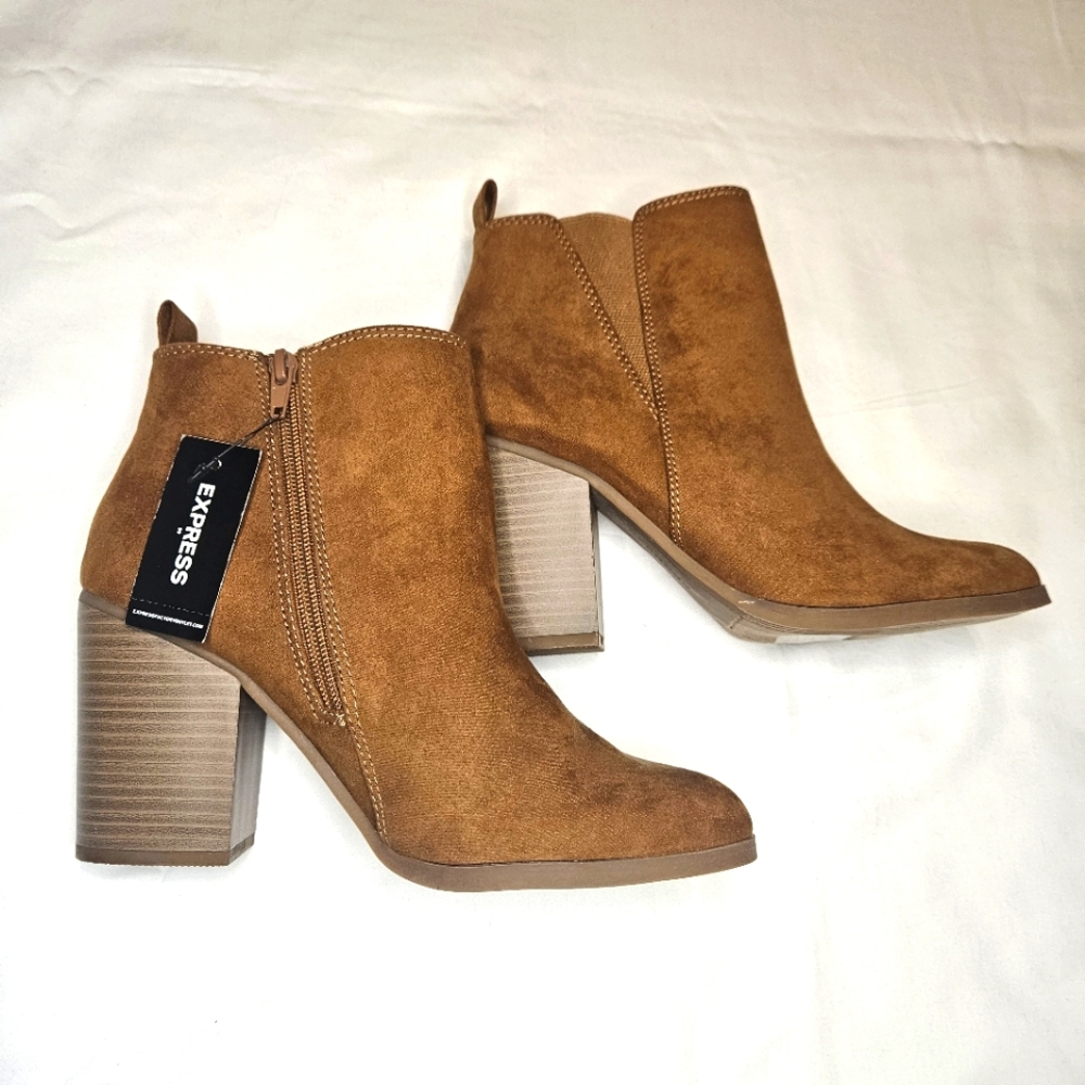 SOLD Express Womens Ankle Bootie Camel Tan Block Heel Side Zip 8.5